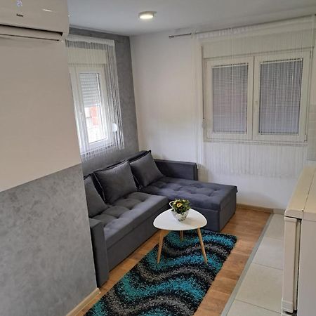 Apartman Sara 2 Belgrade Exterior photo